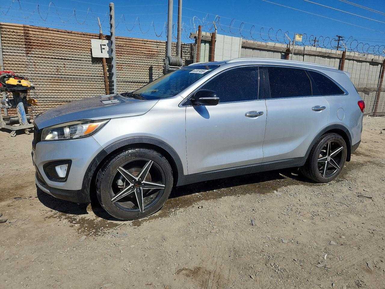 2016 KIA SORENTO EX | 5XYPH4A52GG072766 | UPCARS