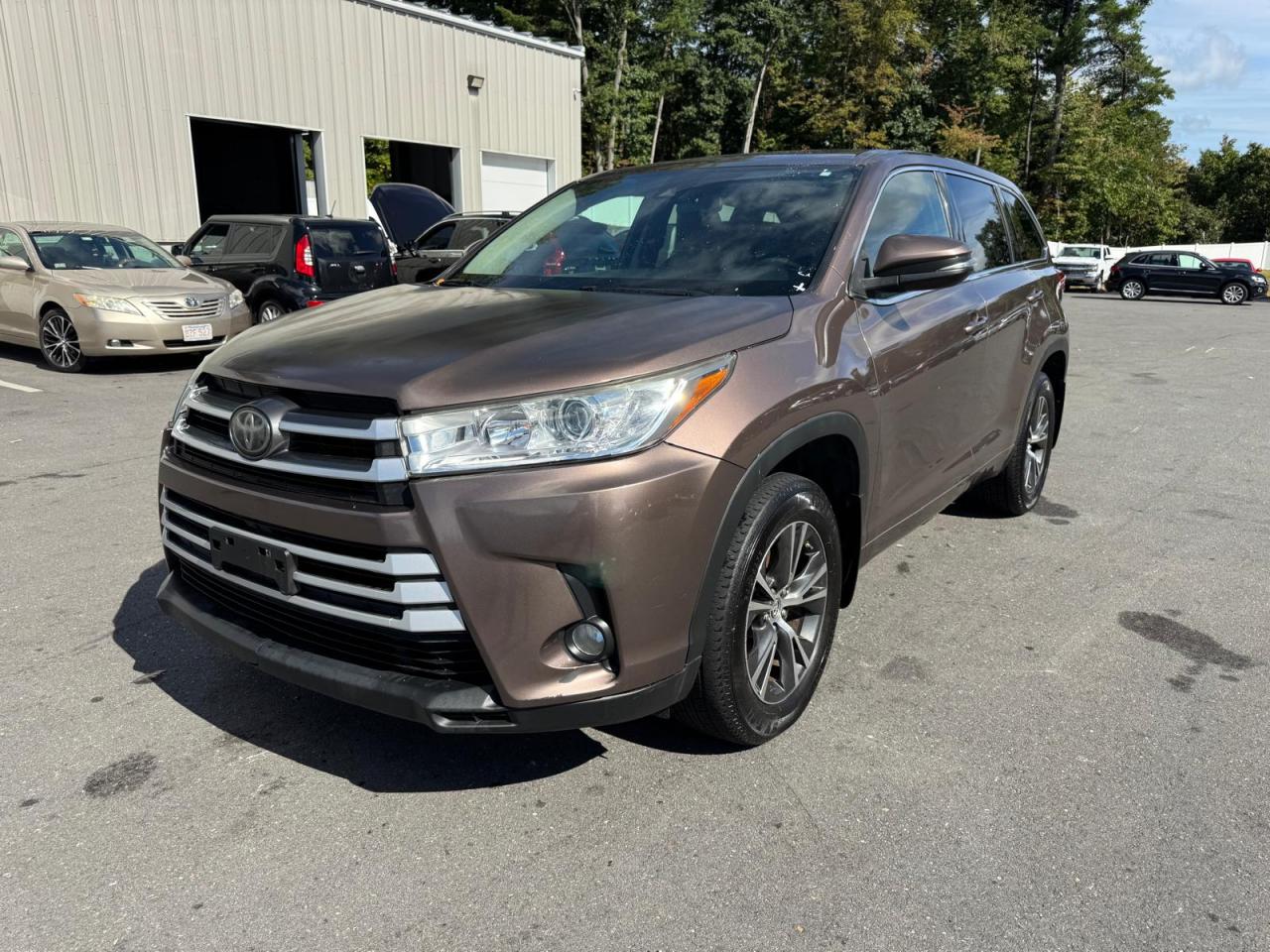 2017 TOYOTA HIGHLANDER LE PLUS | 5TDBZRFH7HS393245 | UPCARS