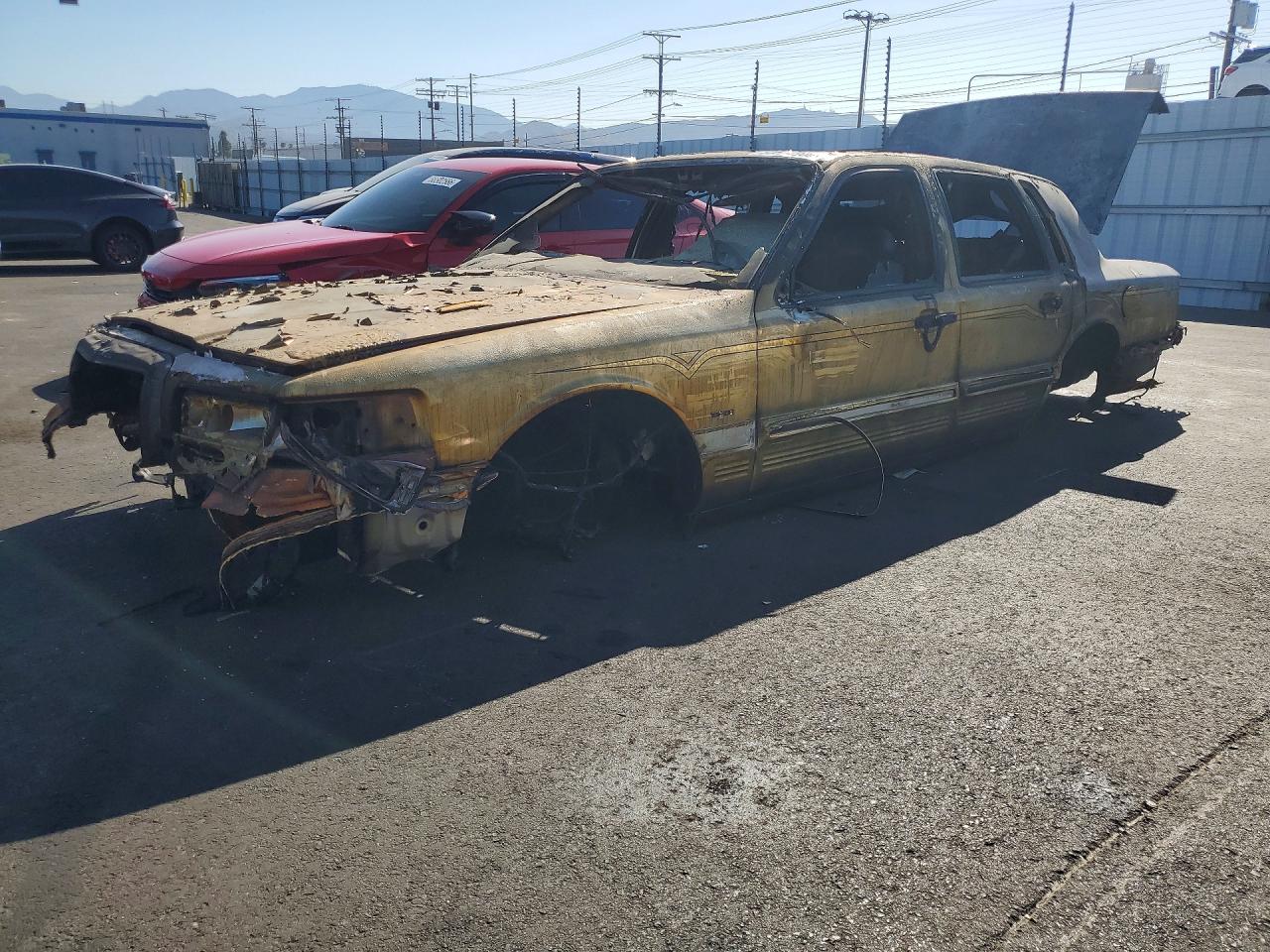 1997 LINCOLN TOWN CARTIER | 1LNLM83W0VY739227 | UPCARS