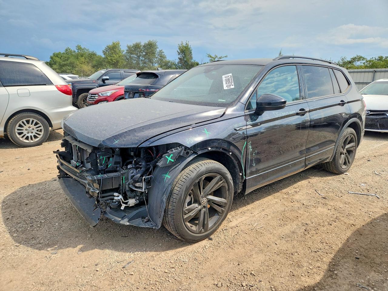 2023 VOLKSWAGEN TIGUAN SE R-LINE BLACK | 3VV8B7AX6PM022031 | UPCARS