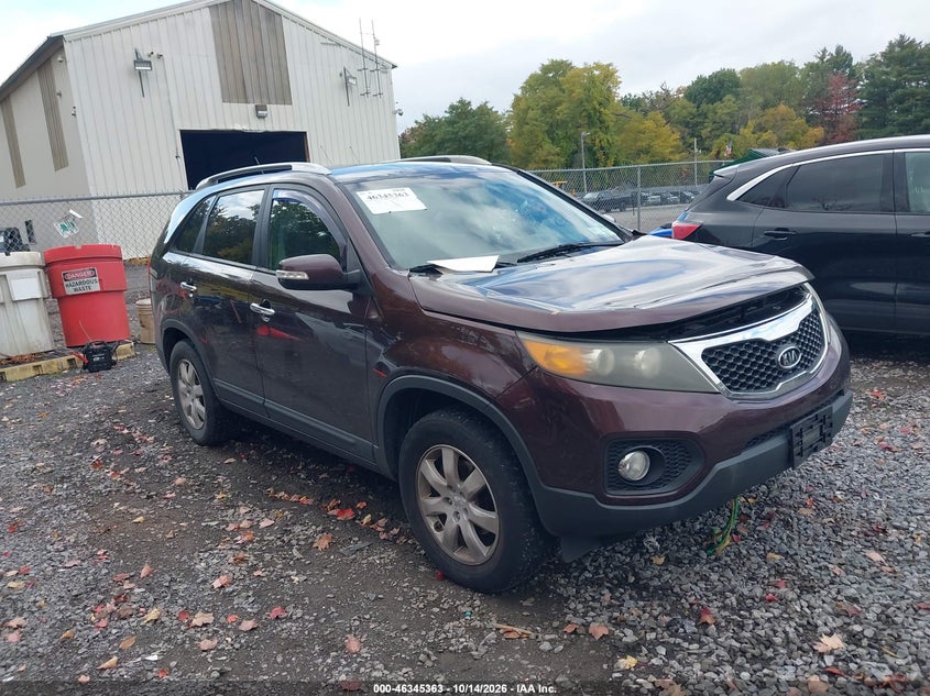 2011 KIA SORENTO LX | 5XYKT4A10BG074093 | UPCARS