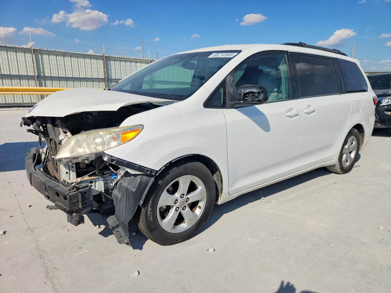 2015 TOYOTA SIENNA LE | 5TDKK3DC2FS581595 | UPCARS
