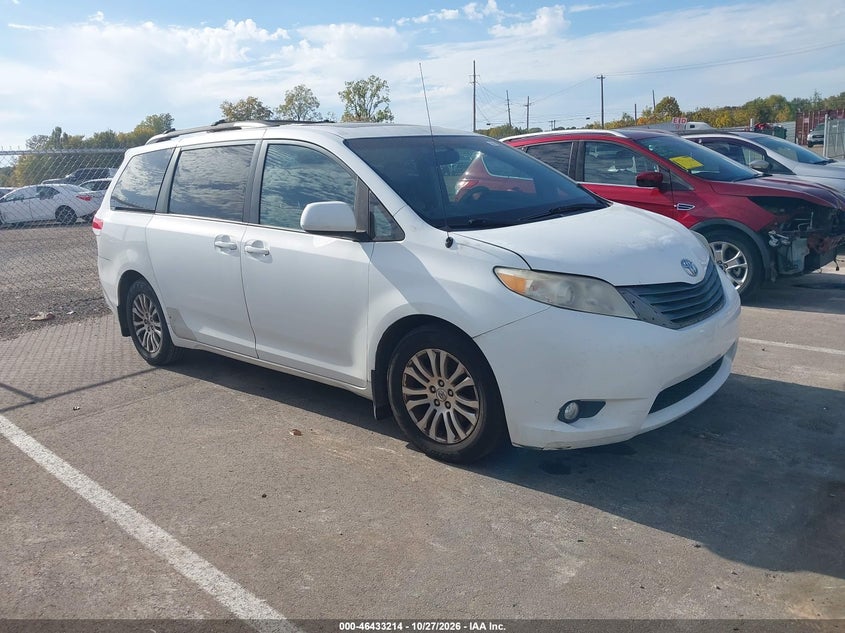 2011 TOYOTA SIENNA XLE/LIMITED | 5TDYK3DC3BS032220 | UPCARS