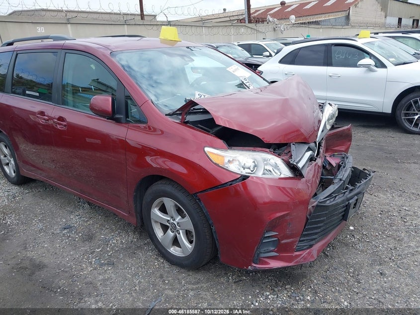 2018 TOYOTA SIENNA LE 8 PASSENGER | 5TDKZ3DC3JS909014 | UPCARS