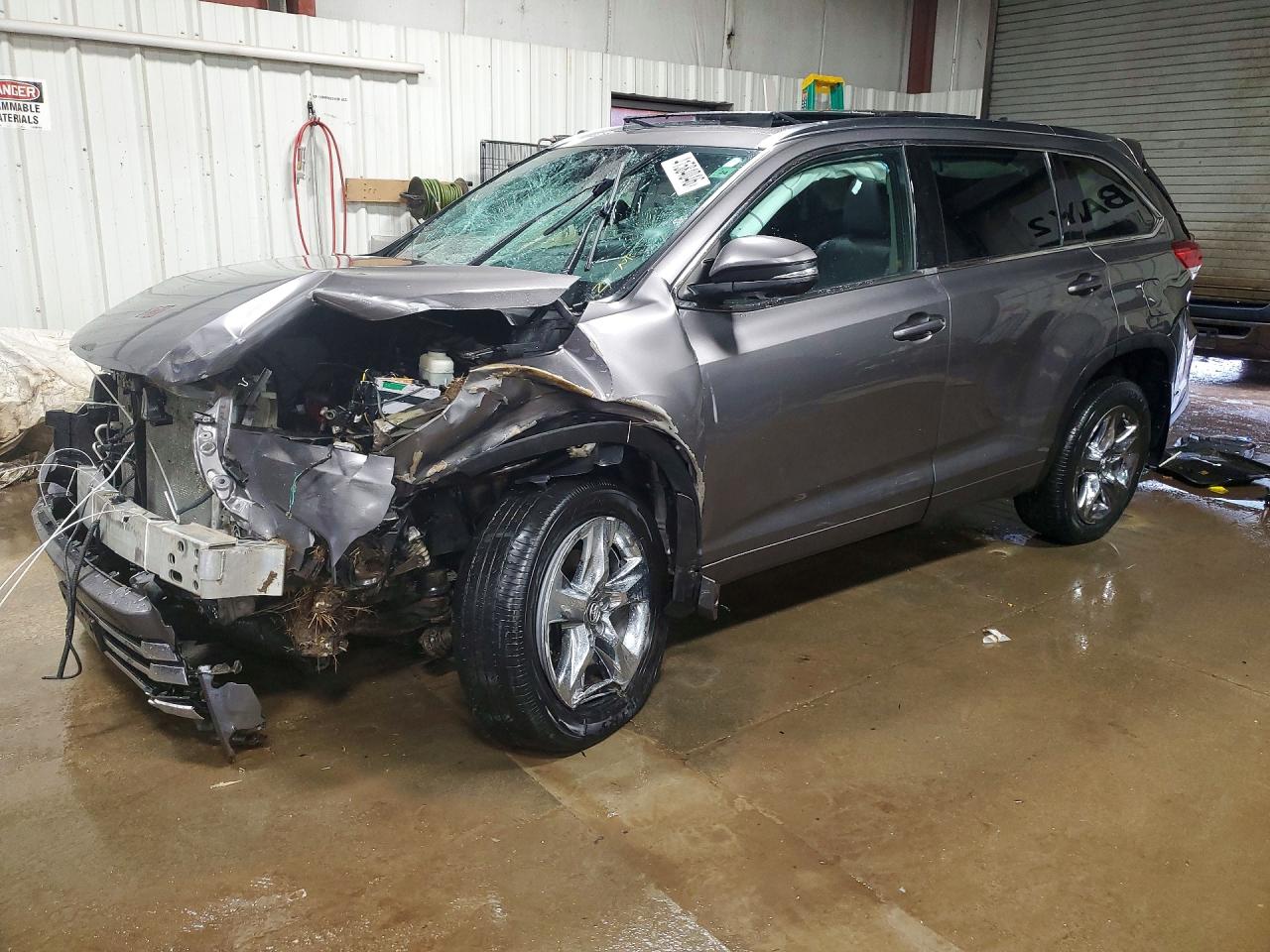 2018 TOYOTA HIGHLANDER LIMITED PLATINUM | 5TDDZRFH3JS873958 | UPCARS