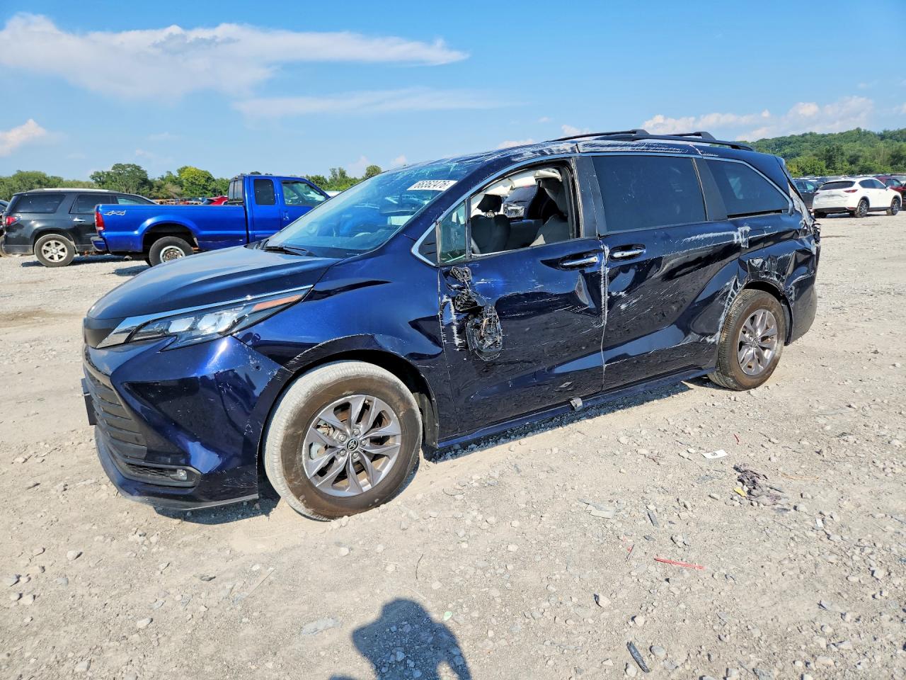 2025 TOYOTA SIENNA XLE | 5TDJSKFC4SS179767 | UPCARS