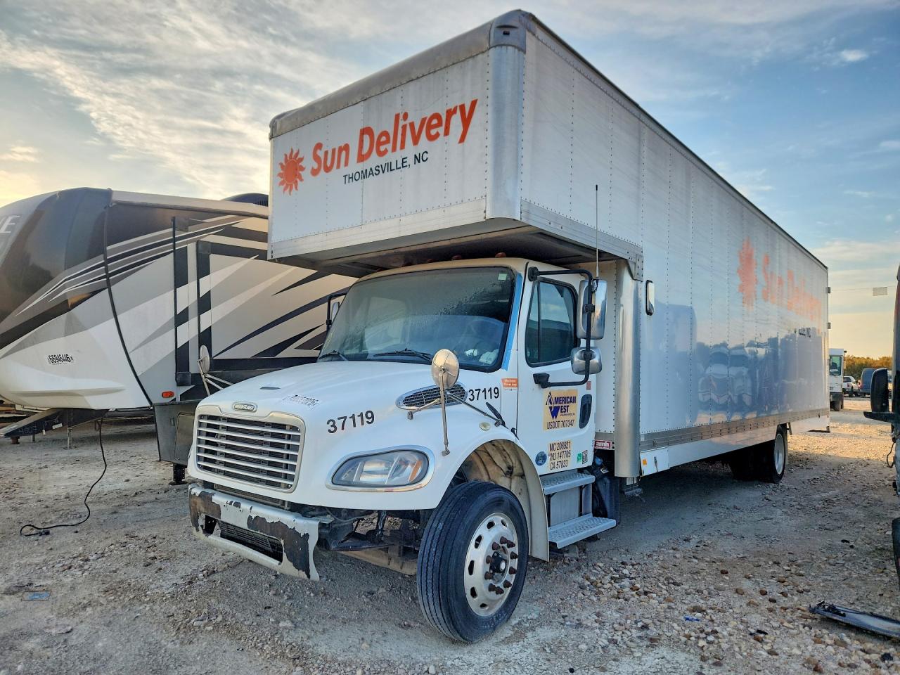 2018 FRHT - FREIGHTLINER ALL OTHER 106 MEDIUM DUTY | 1FVACWFC9JHJY3017 | UPCARS