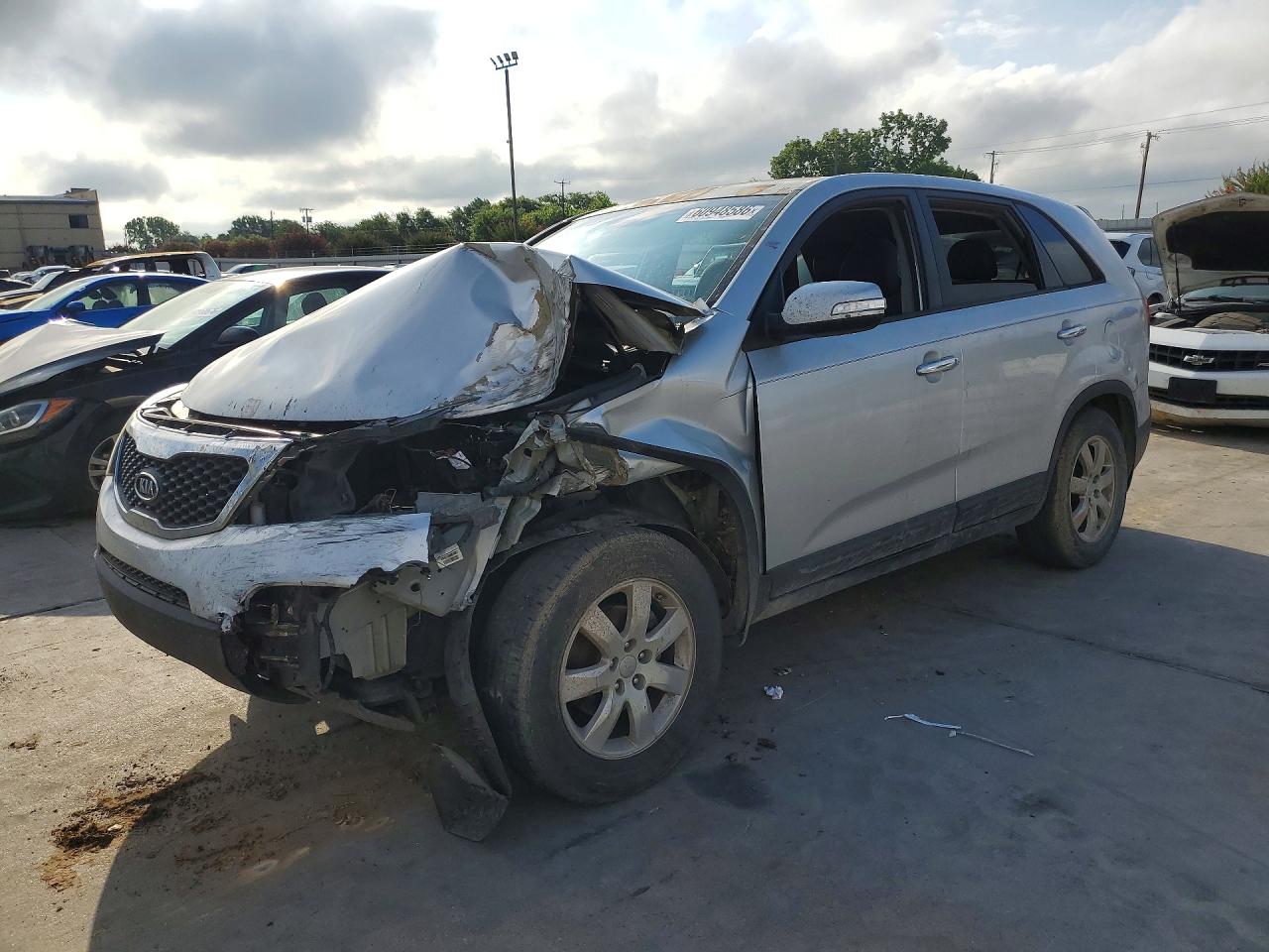 2013 KIA SORENTO LX | 5XYKT3A15DG359370 | UPCARS