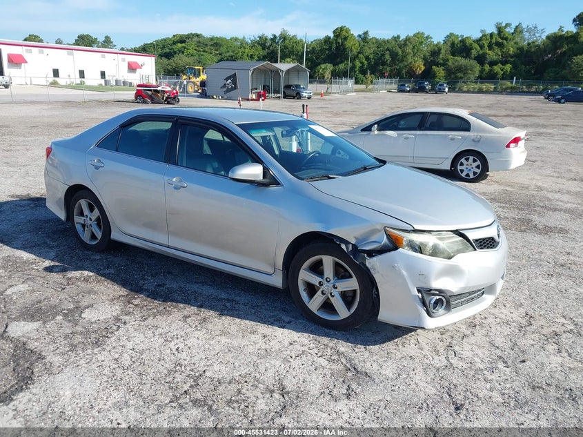 2014 TOYOTA CAMRY SE | 4T1BF1FKXEU389778 | UPCARS