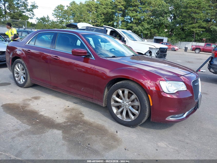 2016 CHRYSLER 300 LIMITED | 2C3CCARG4GH220469 | UPCARS