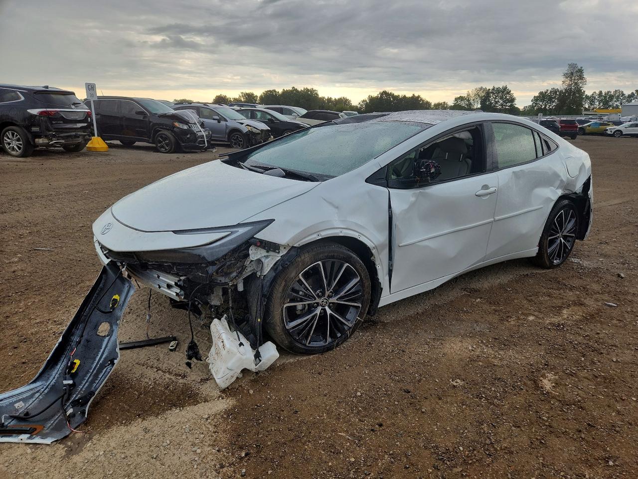 2026 TOYOTA PRIUS XLE | JTDACAAU6T3072262 | UPCARS