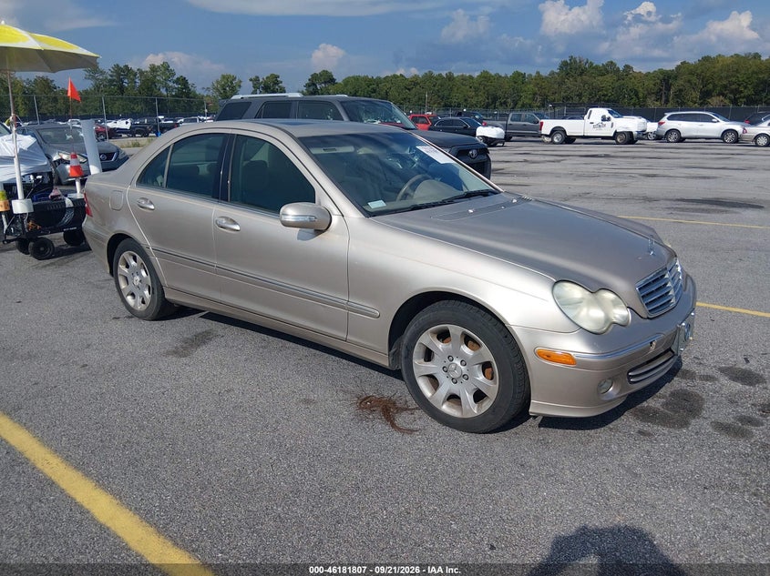 2005 MERCEDES-BENZ C 240 LUXURY | WDBRF61J05F557834 | UPCARS