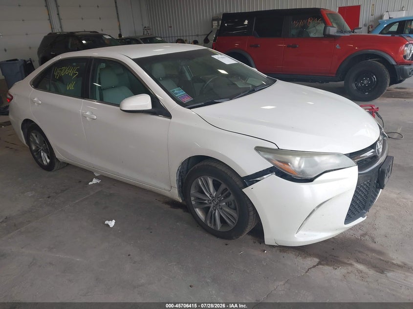 2015 TOYOTA CAMRY SE | 4T1BF1FK7FU083381 | UPCARS