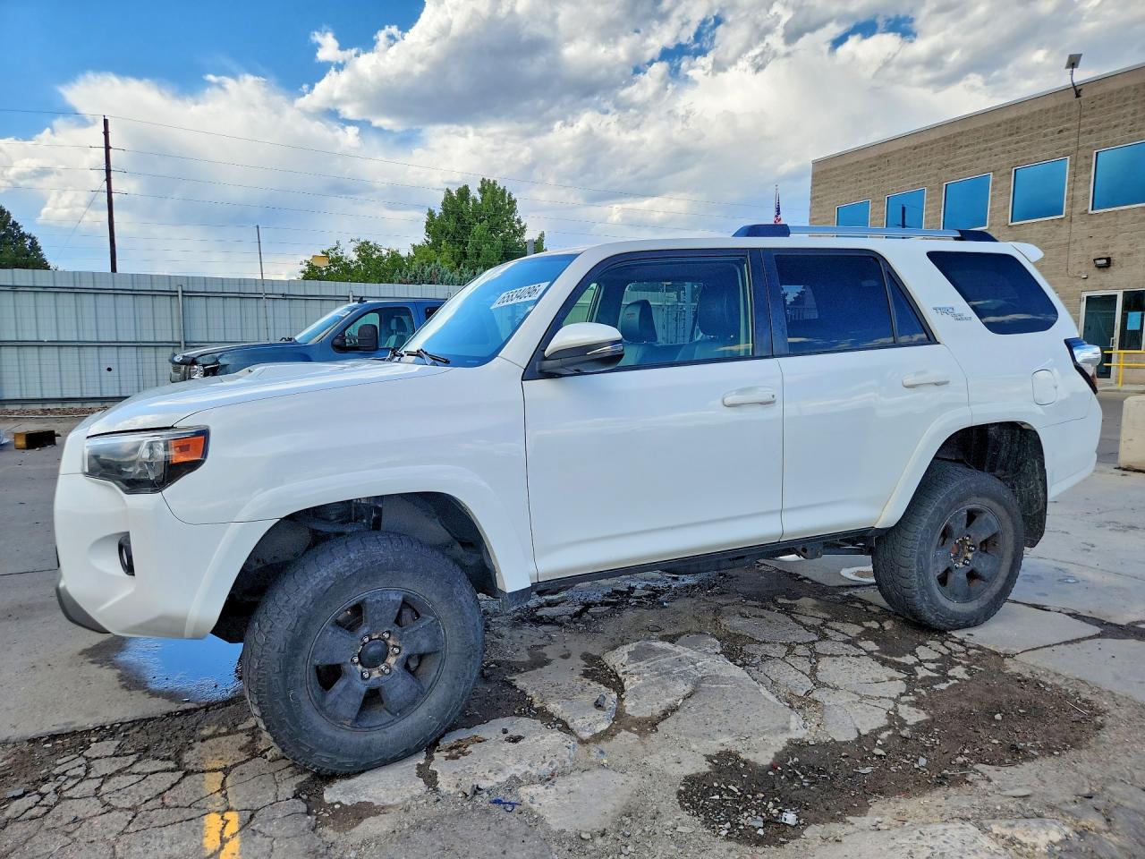 2017 TOYOTA 4RUNNER TRD OFF-ROAD PREMIUM | JTEBU5JR1H5470104 | UPCARS