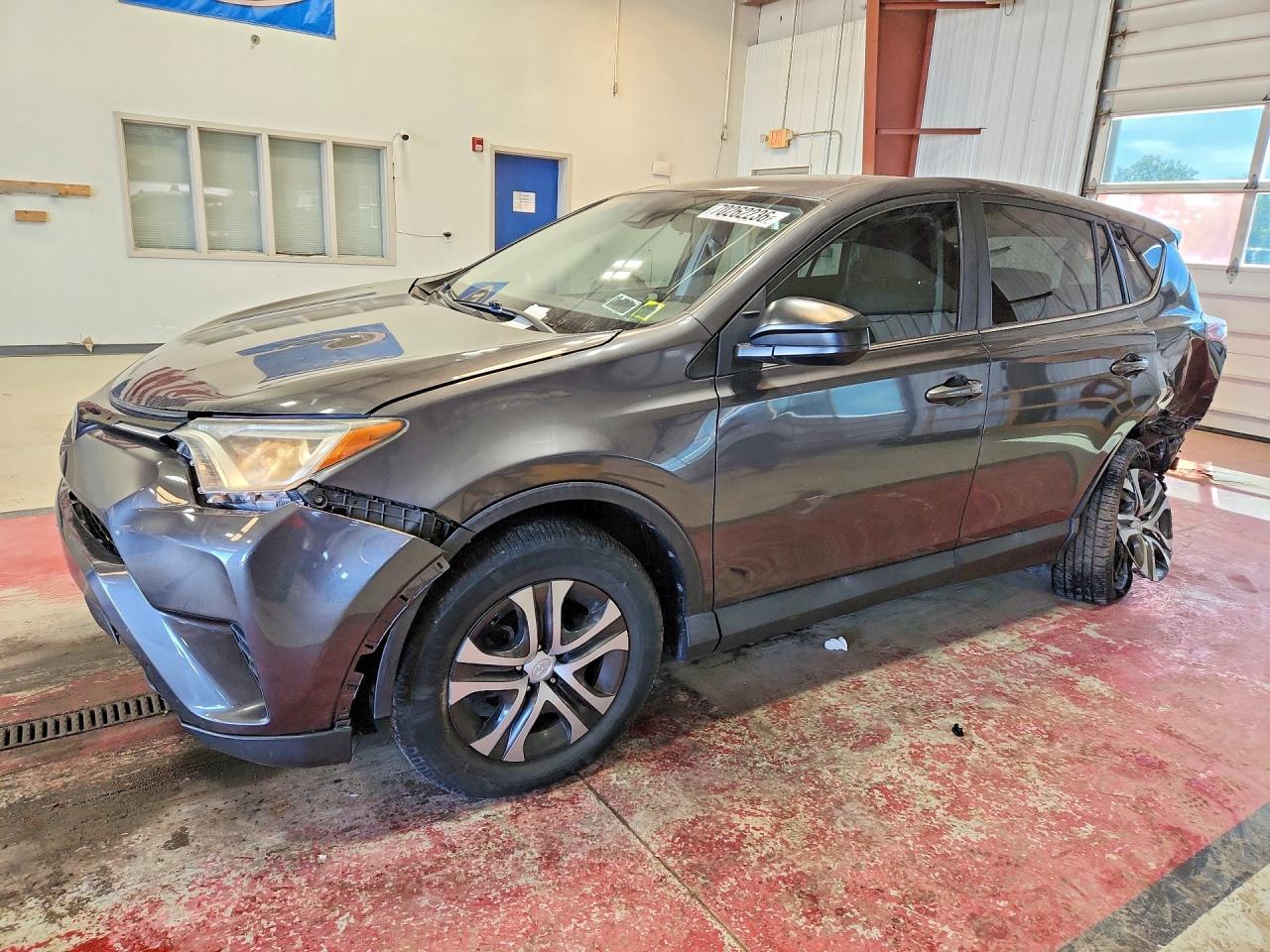 2018 TOYOTA RAV4 LE | 2T3ZFREV3JW513948 | UPCARS