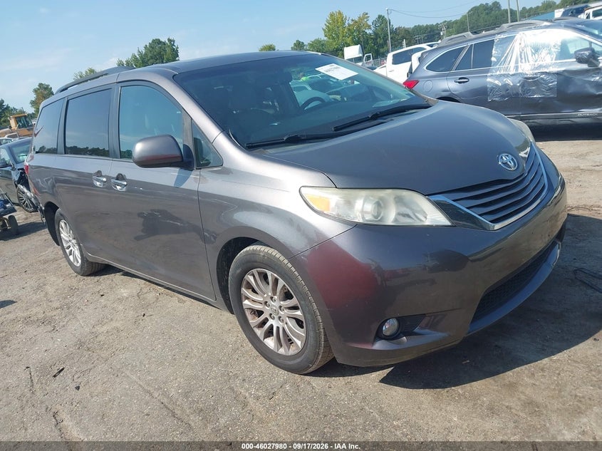 2016 TOYOTA SIENNA XLE 8 PASSENGER | 5TDYK3DC2GS699545 | UPCARS