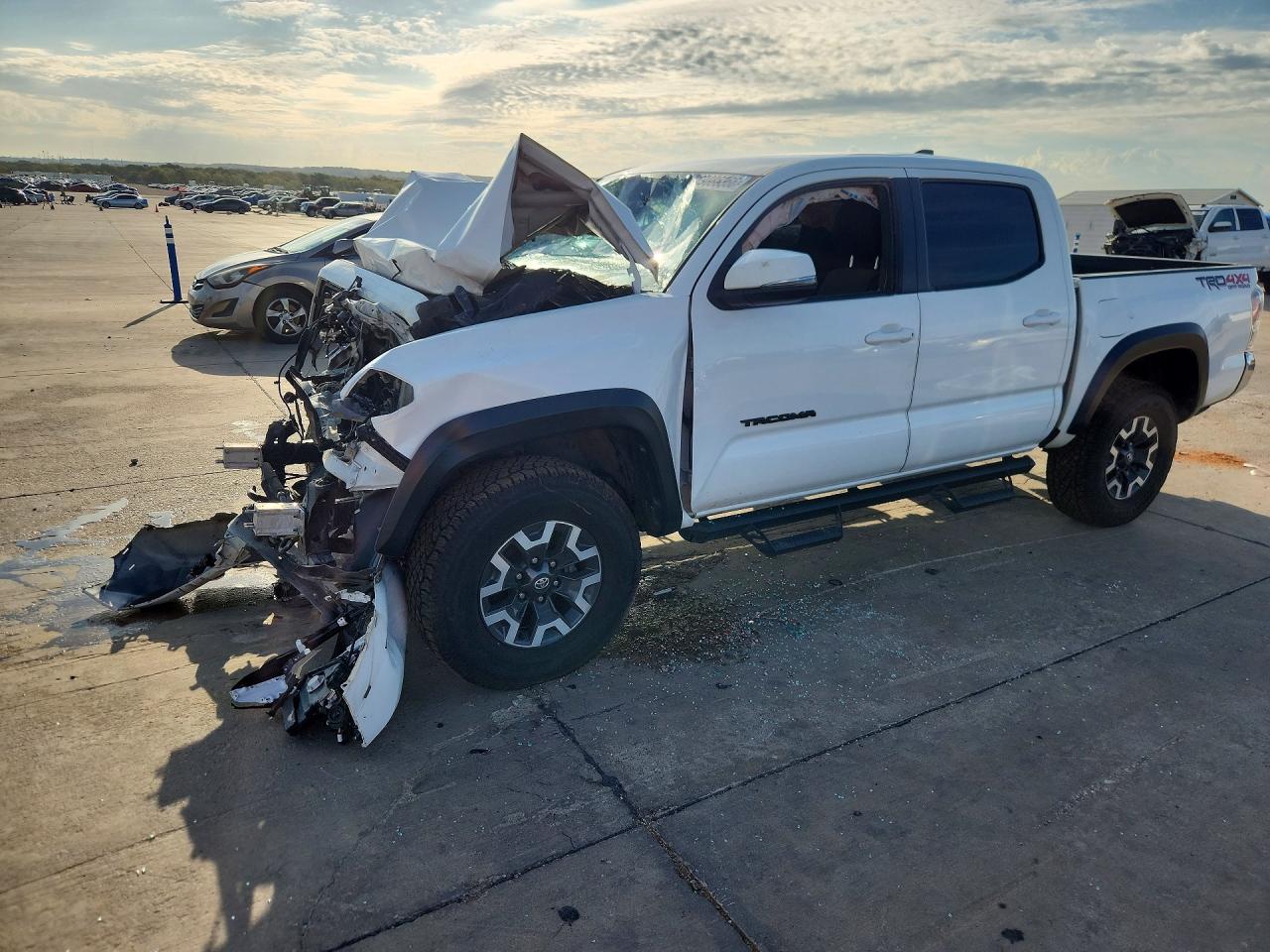 2022 TOYOTA TACOMA TRD OFF-ROAD | 3TYCZ5AN5NT084092 | UPCARS