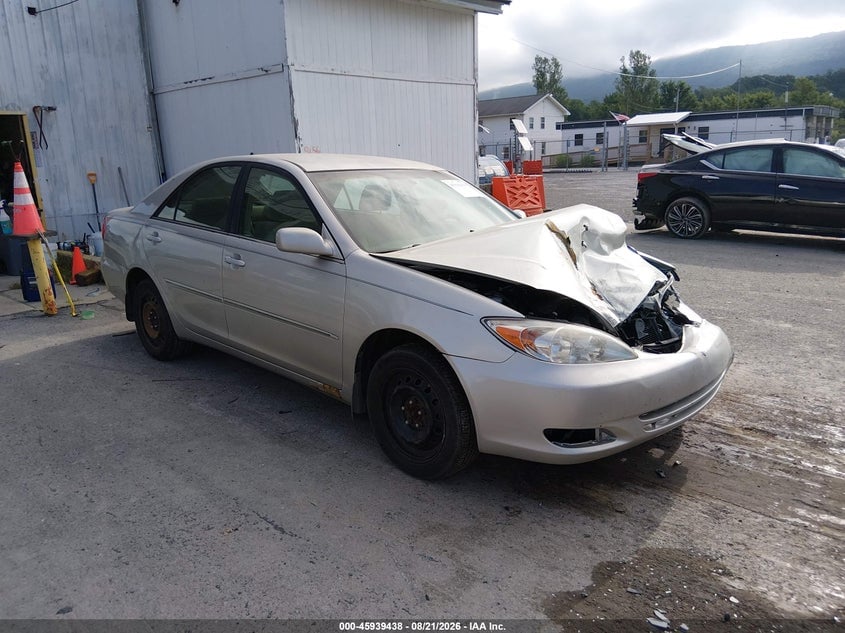 2004 TOYOTA CAMRY XLE | 4T1BE32K34U841668 | UPCARS