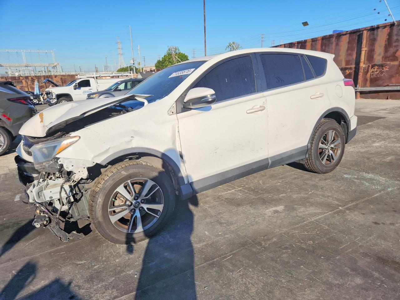 2018 TOYOTA RAV4 XLE | JTMWFREV5JJ153275 | UPCARS