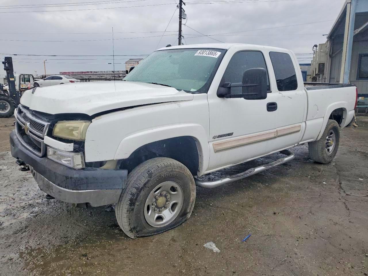 2004 CHEVROLET SILVERADO K2500 HEAVY DUTY | 1GCHK29U24E375136 | UPCARS