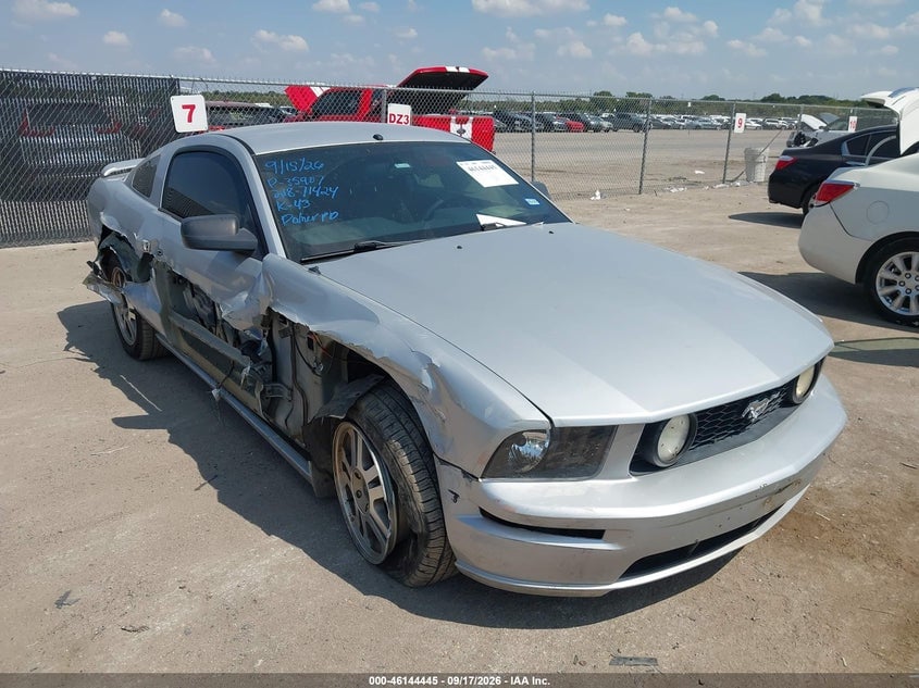 2005 FORD MUSTAN GT DELUXE/GT PREMIUM | 1ZVFT82H055185564 | UPCARS