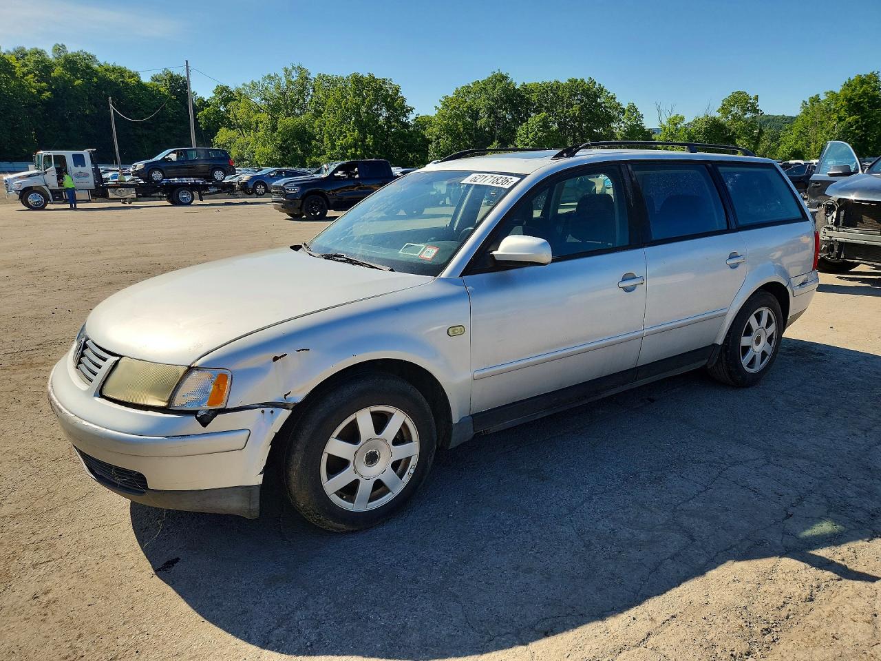 1999 VOLKSWAGEN PASSAT GLS | WVWNA63B7XE424517 | UPCARS