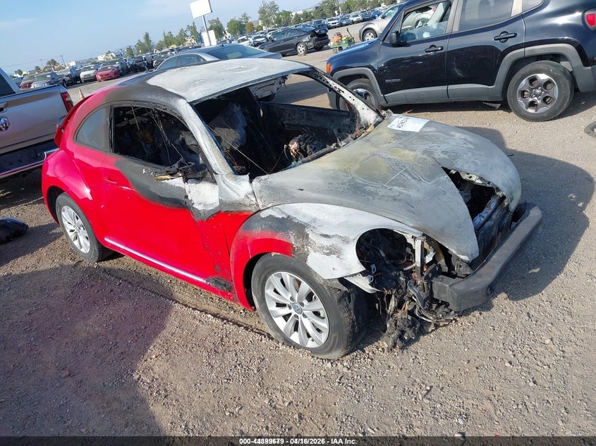 2019 VOLKSWAGEN BEETLE 2.0T FINAL EDITION SE/2.0T FINAL EDITION SEL/2.0T S | 3VWFD7AT0KM705118 | UPCARS