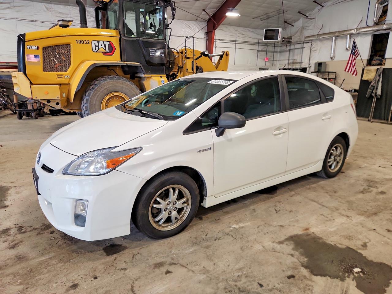 2011 TOYOTA PRIUS THREE | JTDKN3DU2B1357962 | UPCARS