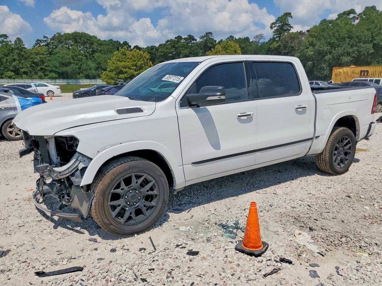 2019 RAM 1500 LIMITED | 1C6SRFHT9KN890026 | UPCARS