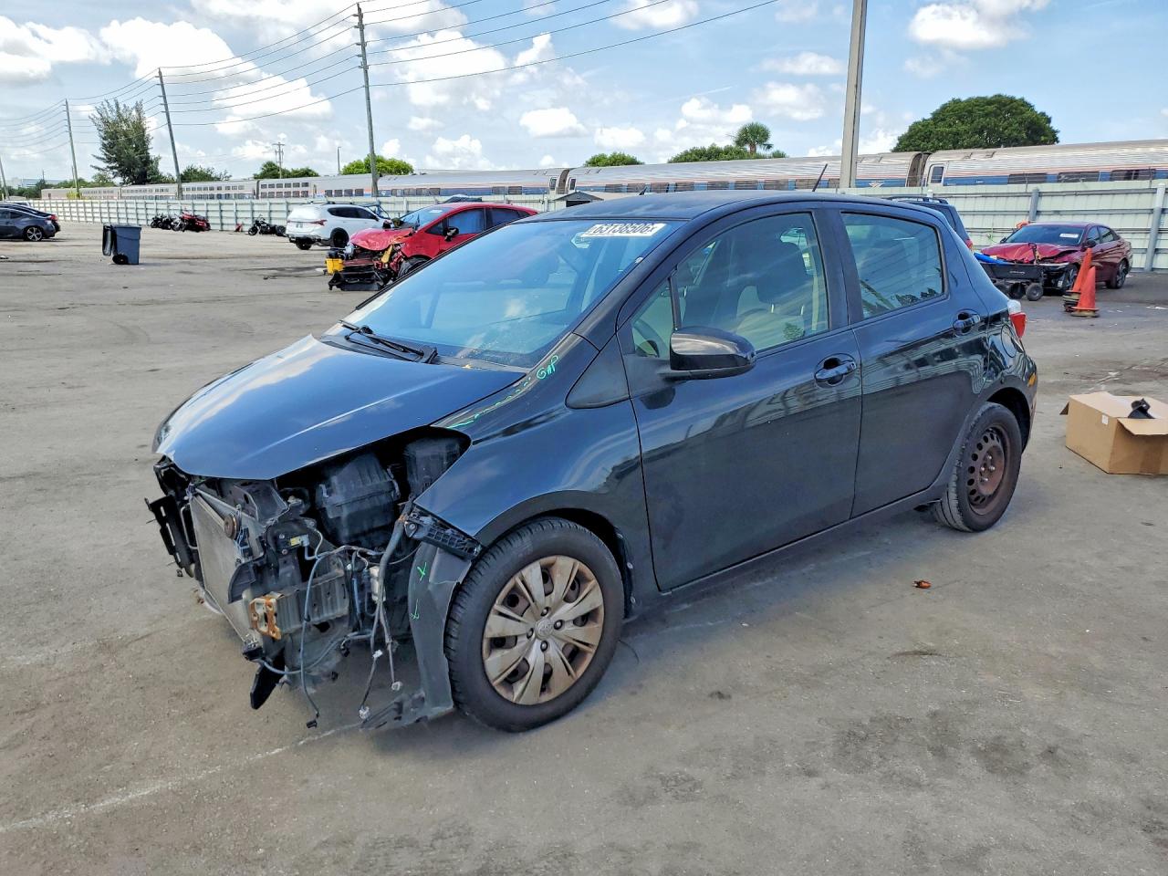 2013 TOYOTA YARIS 5-DOOR LE | JTDKTUD38DD549276 | UPCARS