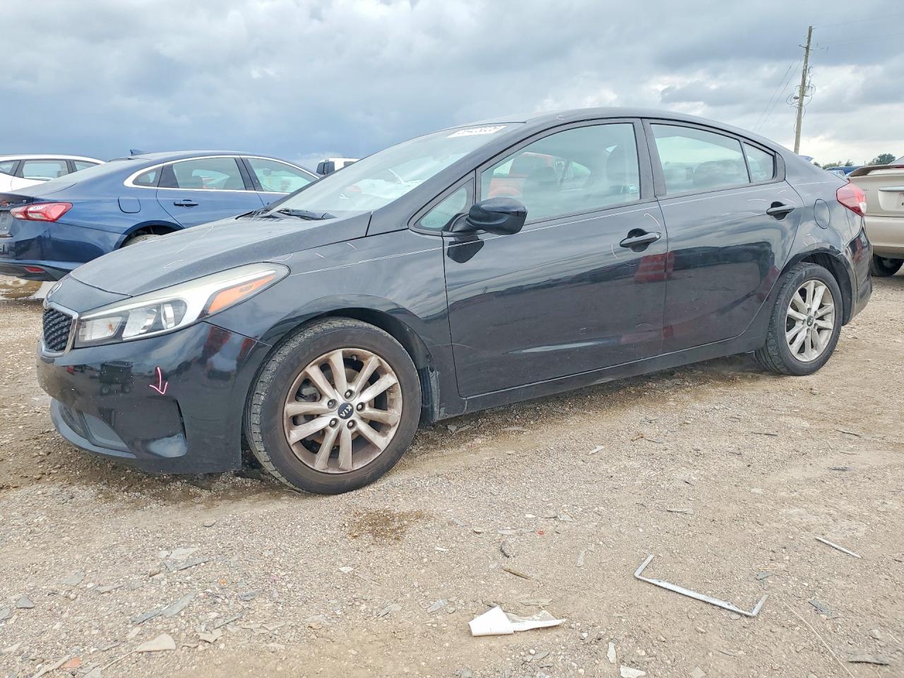2017 KIA FORTE LX | 3KPFL4A72HE007250 | UPCARS