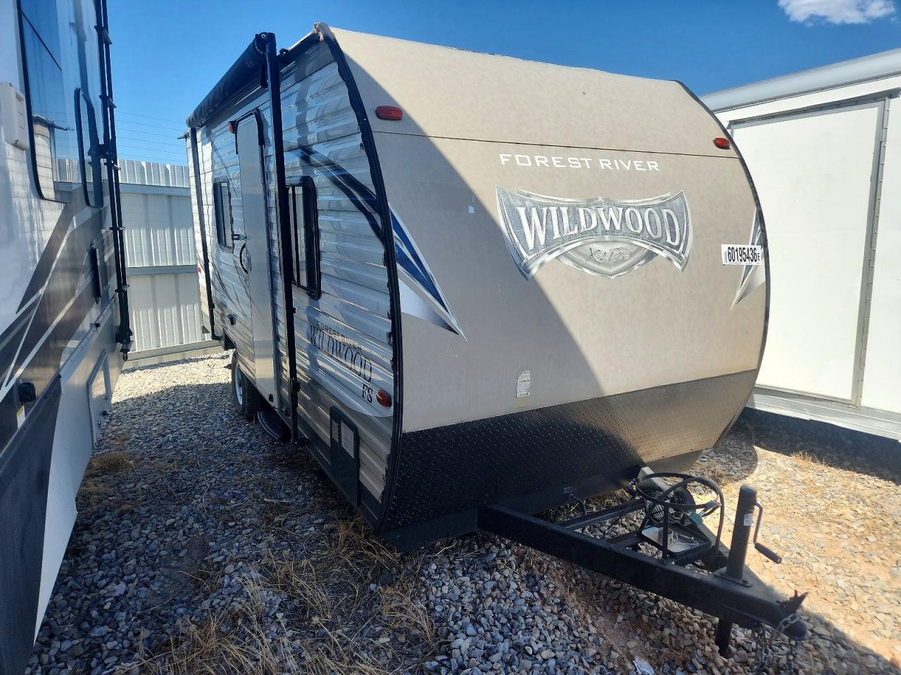 2017 FORESRIVER WILDWOOD FOREST RIVER  CAMPER | 4X4TWDT18HT140034 | UPCARS