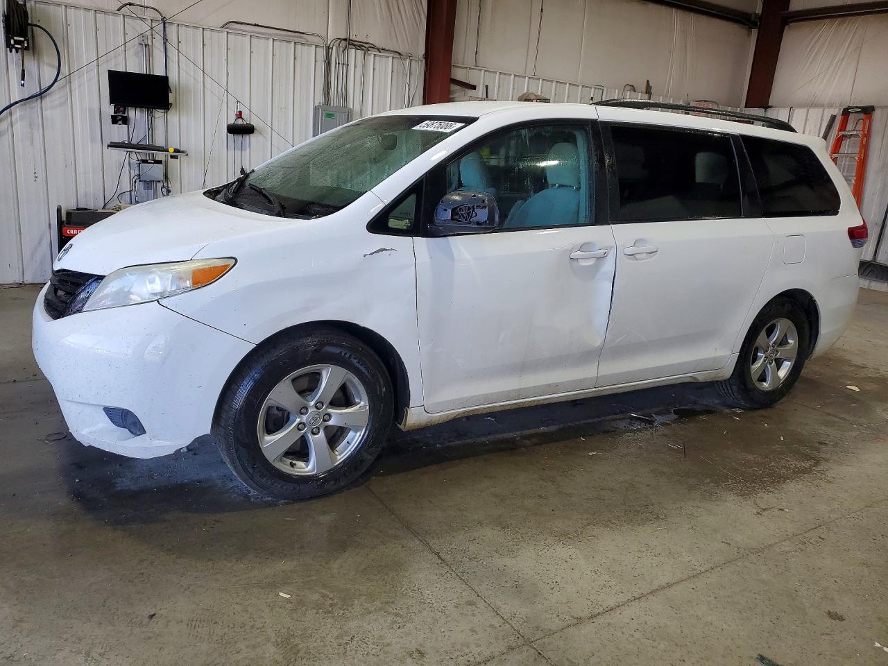 2014 TOYOTA SIENNA LE | 5TDKK3DC6ES489842 | UPCARS