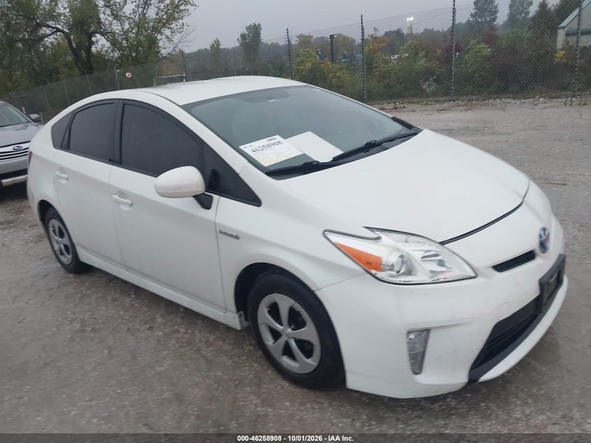 2015 TOYOTA PRIUS TWO | JTDKN3DU8F0457270 | UPCARS