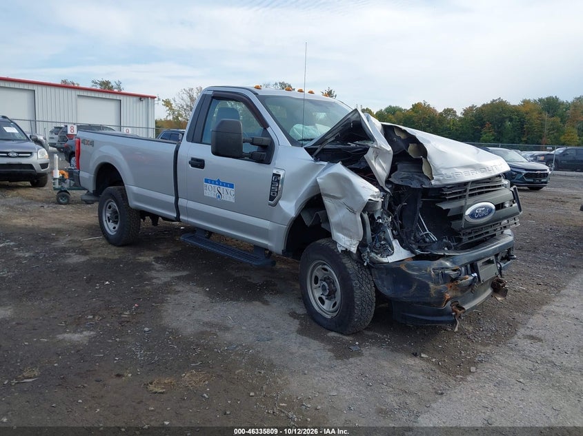 2017 FORD F-350 XL | 1FTRF3B6XHEF26403 | UPCARS