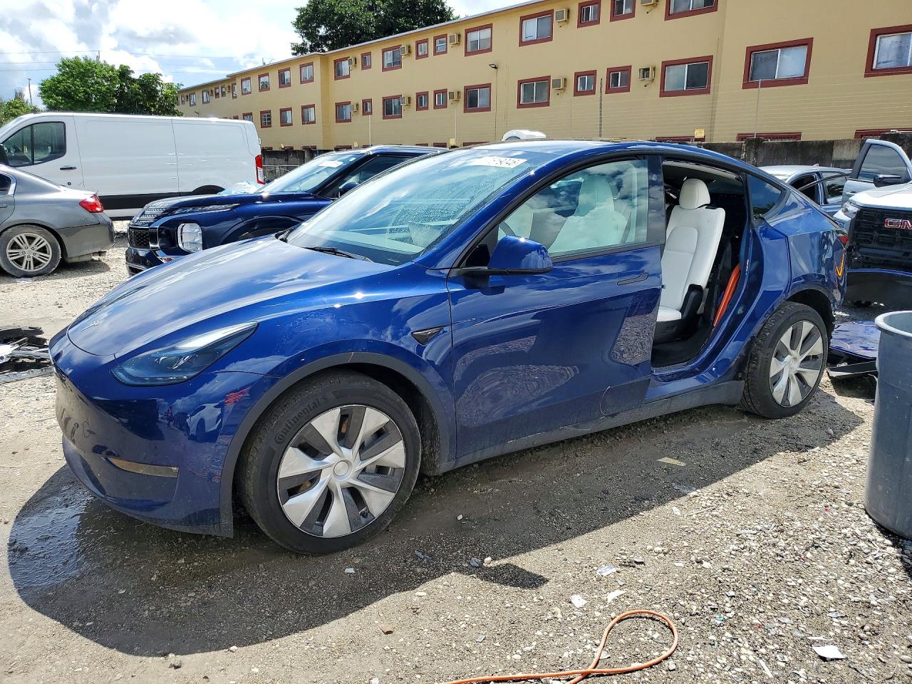 2023 TESLA MODEL Y | 7SAYGAEE8PF801427 | UPCARS