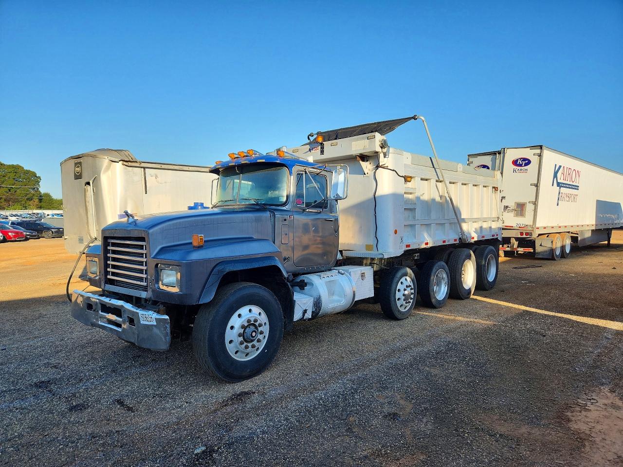 2001 MACK ALL OTHER DUMP TRUCK | 1M2P267C01M055503 | UPCARS