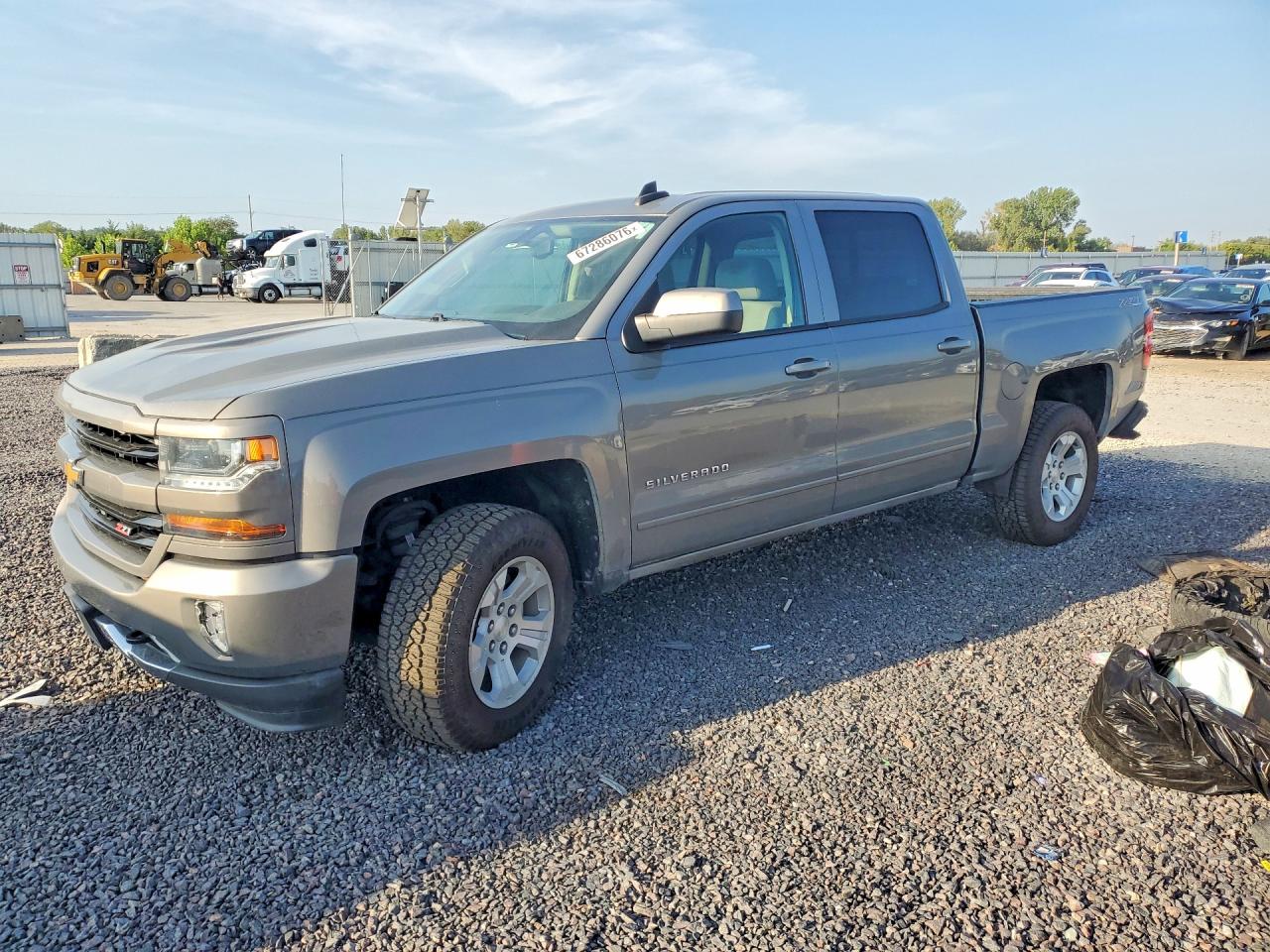 2017 CHEVROLET SILVERADO K1500 LT | 3GCUKREC6HG216302 | UPCARS