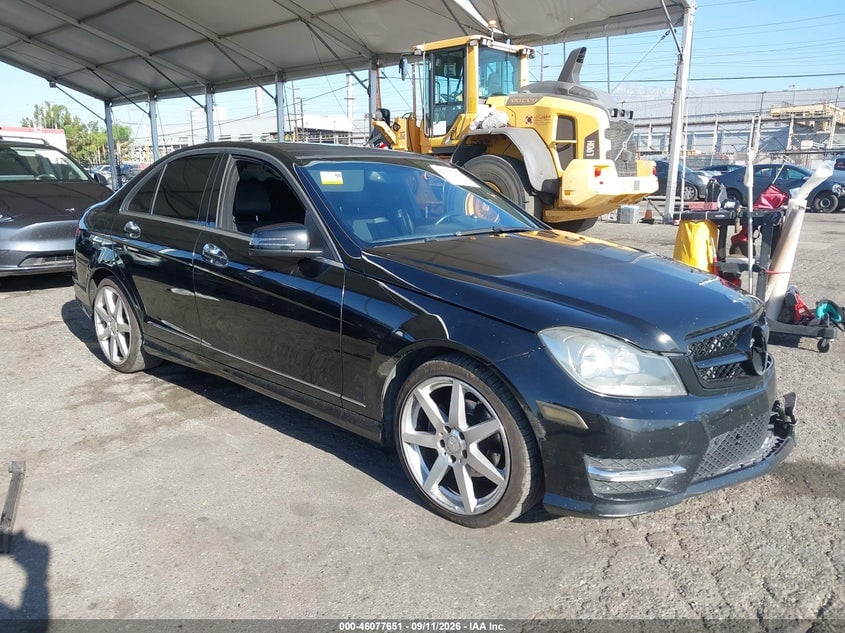 2014 MERCEDES-BENZ C 250 SPORT | WDDGF4HB5EA953160 | UPCARS