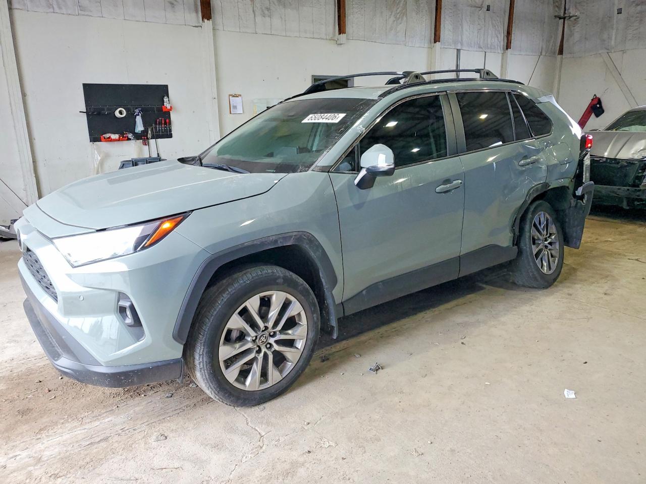 2023 TOYOTA RAV4 XLE PREMIUM | 2T3A1RFV5PW364624 | UPCARS