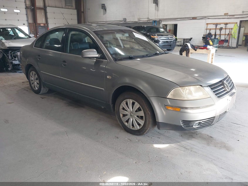 2002 VOLKSWAGEN PASSAT GLS | WVWPD63B12P443352 | UPCARS