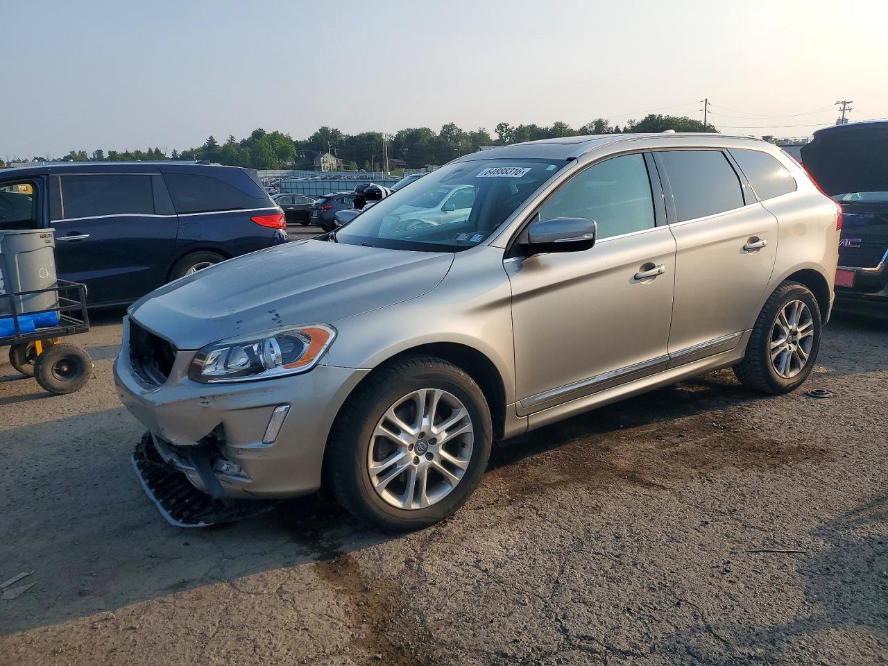 2016 VOLVO XC60 T5 PREMIER | YV4612RK5G2785327 | UPCARS