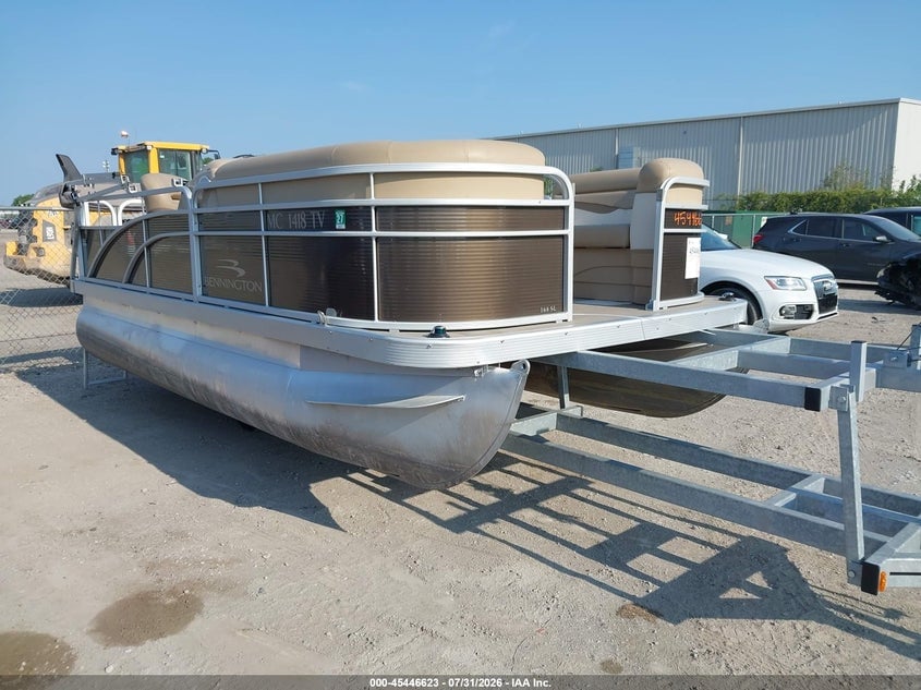 2016 BENNINGTON 16' PONTOON | ETWD1200B616 | UPCARS
