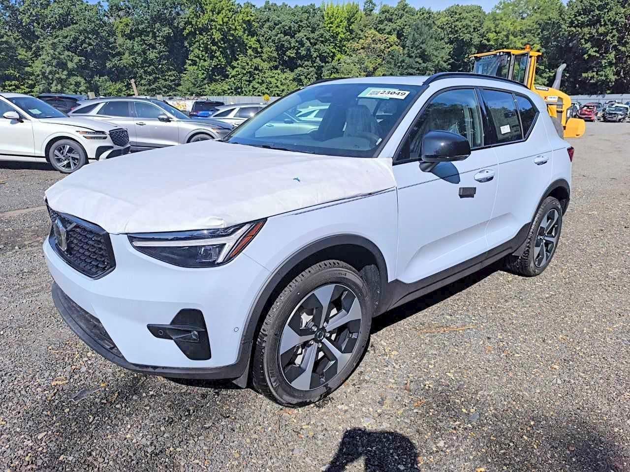 2026 VOLVO XC40 PLUS | YV4L12UC7T2820415 | UPCARS