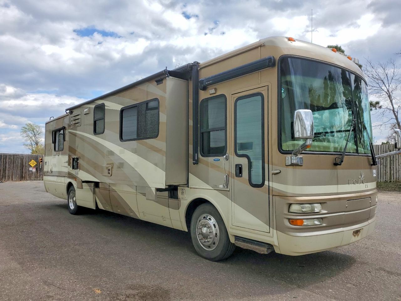1999 FREIGHTLINER CHASSIS X LINE MOTOR HOME | 4UZSN2DC45CW04070 | UPCARS