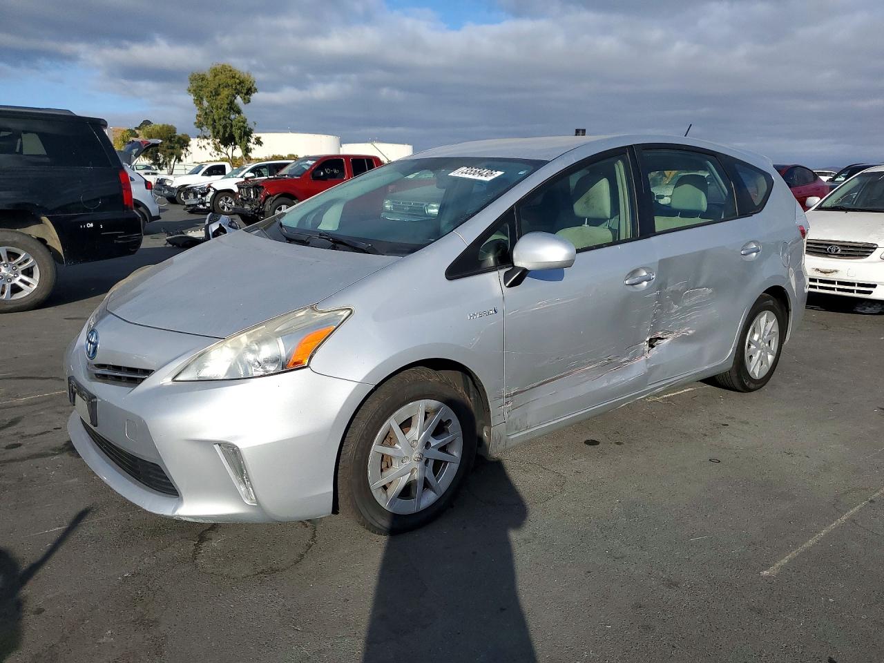 2014 TOYOTA PRIUS THREE | JTDZN3EUXE3325587 | UPCARS