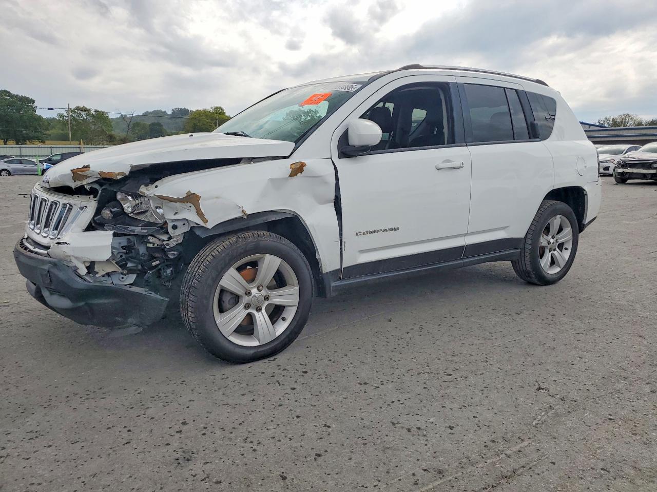 2015 JEEP COMPASS LATITUDE | 1C4NJCEA0FD122171 | UPCARS