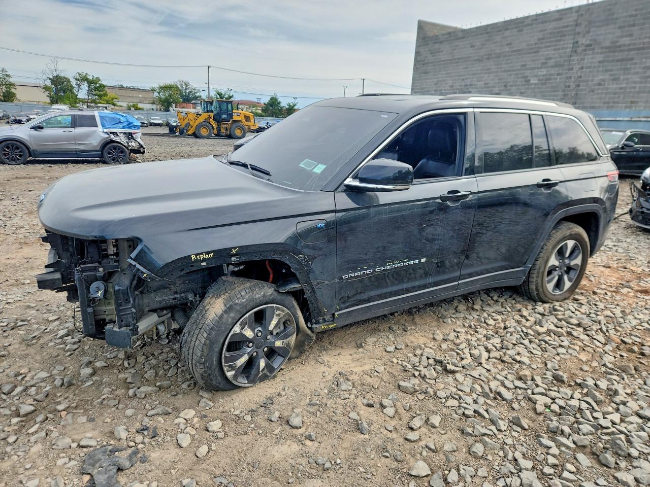 2023 JEEP CHEROKEE LIMITED 4XE | 1C4RJYB64PC648874 | UPCARS