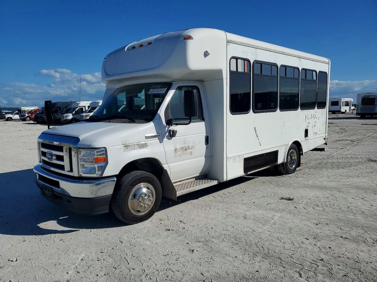 2021 FORD ECONOLIN E350 SUPER DUTY CUTAWAY VAN | 1FDEE3FN6MDC10706 | UPCARS