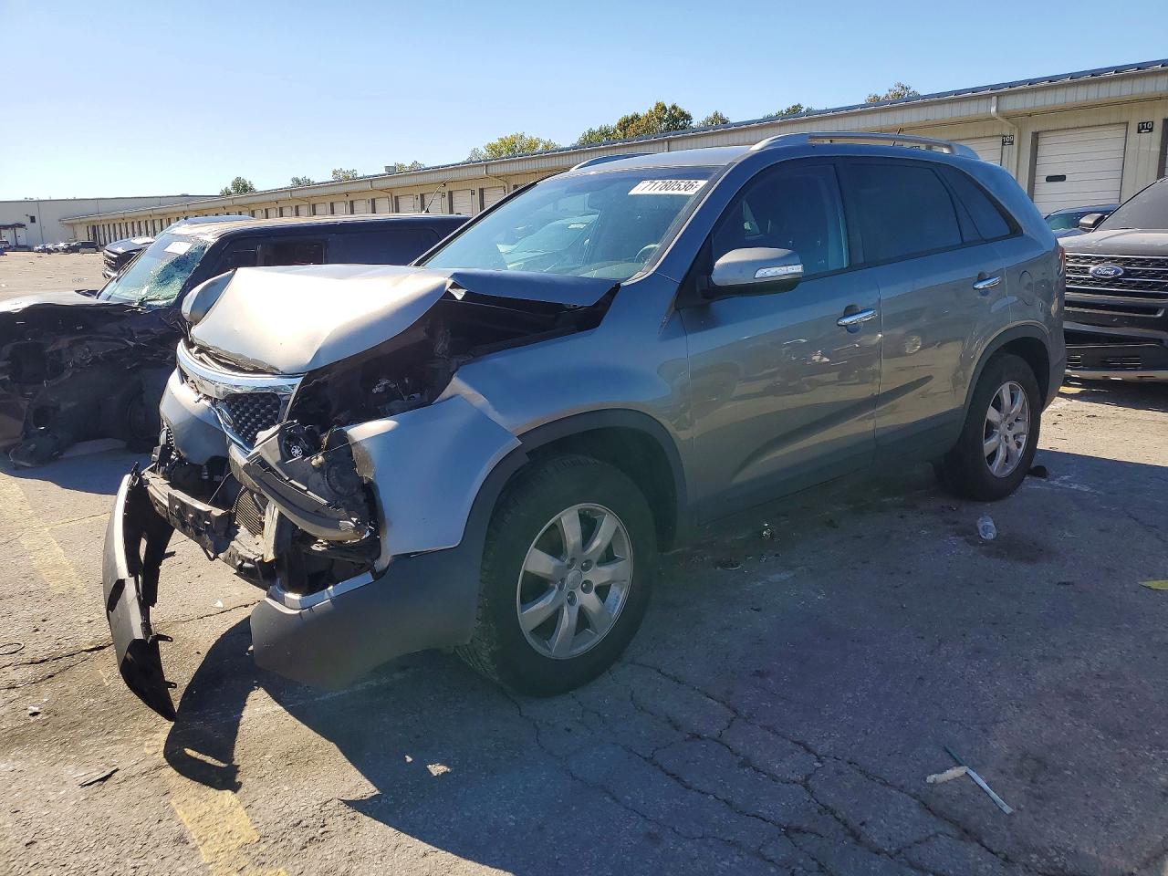2011 KIA SORENTO LX | 5XYKT4A18BG080014 | UPCARS